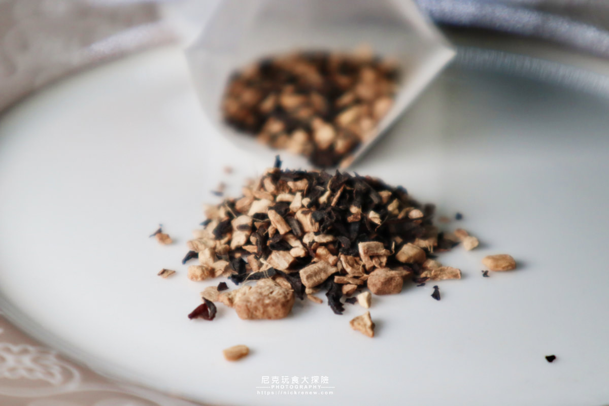 乾薑粒與紅茶葉碎片-薑茶推薦